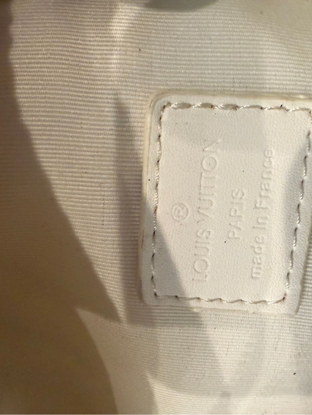 Louis Vuitton White Quilted Leather Crossbody Belt Bag with Gold Hardware - Picture 2 of 2